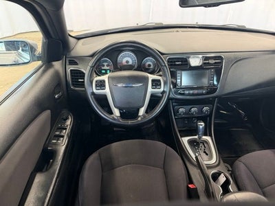 2013 Chrysler 200 Touring