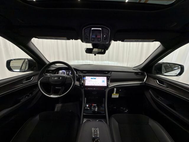 2026 Jeep Grand Cherokee Altitude
