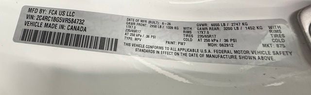 2027 Chrysler Pacifica Select