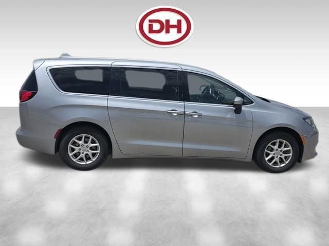 2020 Chrysler Voyager LX