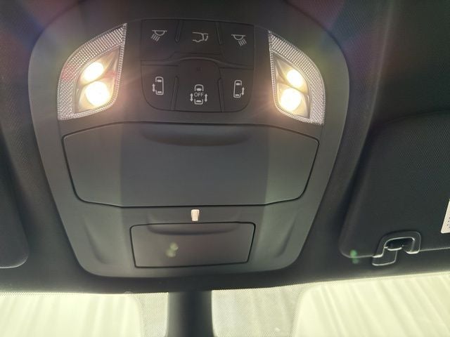 2026 Chrysler Voyager LX