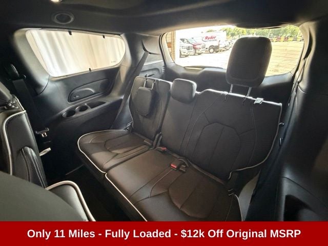2025 Chrysler Pacifica Limited