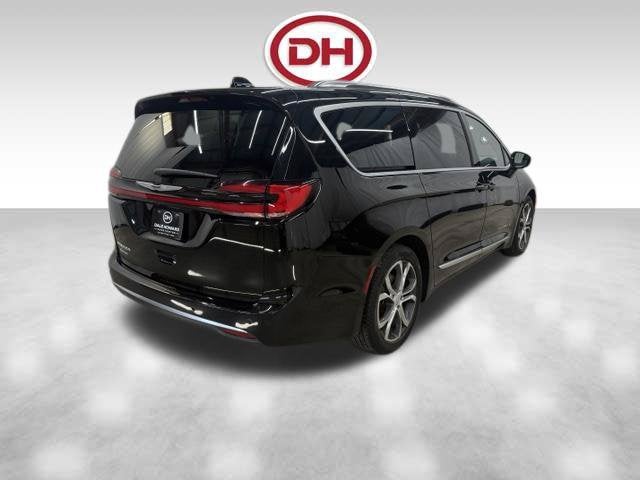 2025 Chrysler Pacifica Pinnacle