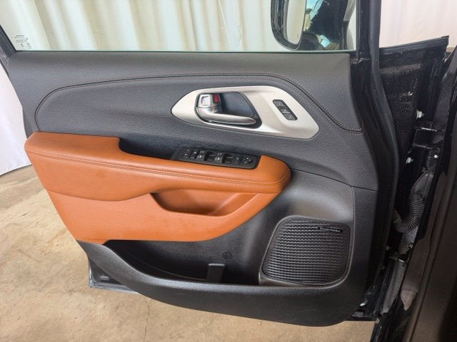2025 Chrysler Pacifica Pinnacle