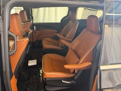 2025 Chrysler Pacifica Pinnacle
