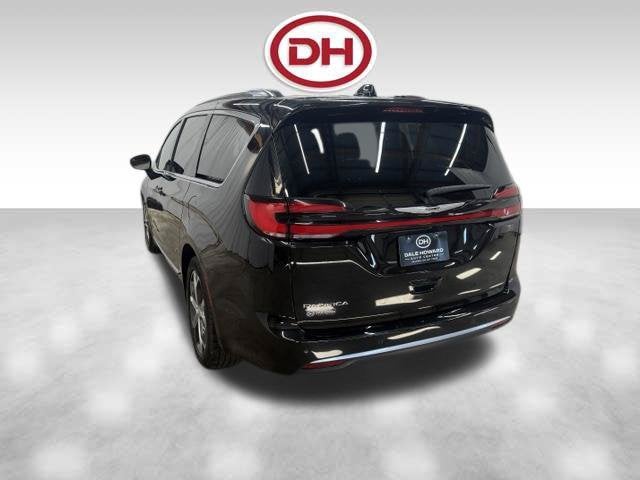 2025 Chrysler Pacifica Pinnacle