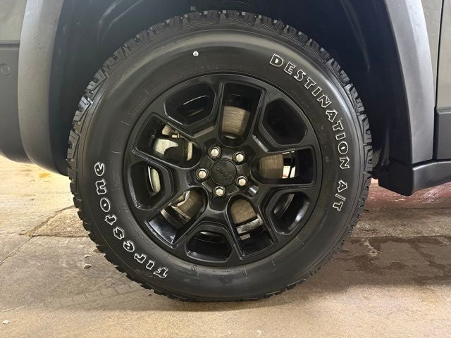 2023 Jeep Cherokee Trailhawk