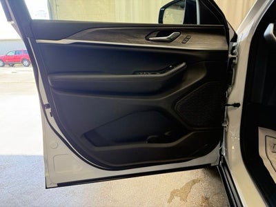 2026 Jeep Grand Cherokee Base