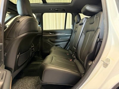 2026 Jeep Grand Cherokee Base