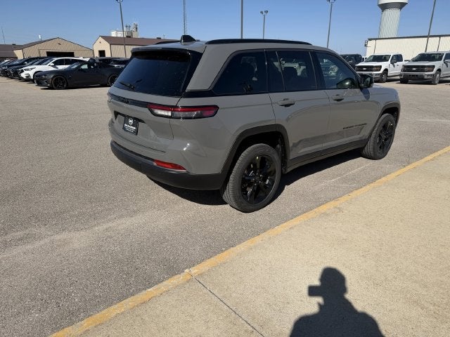 2027 Jeep Grand Cherokee Limited