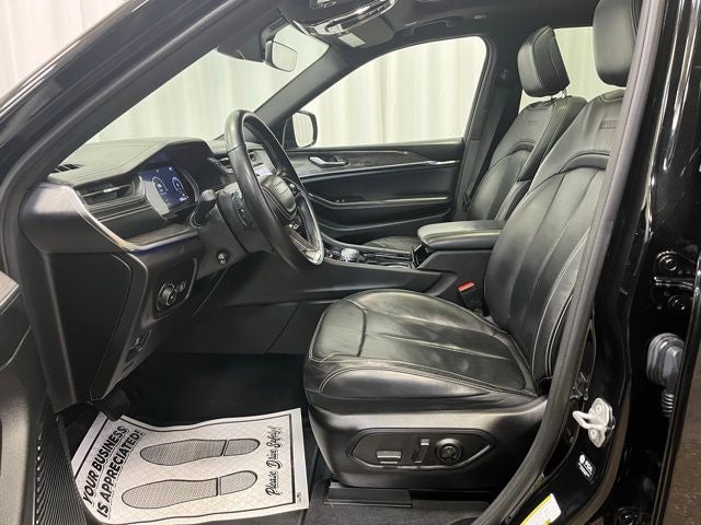 2022 Jeep Grand Cherokee Overland