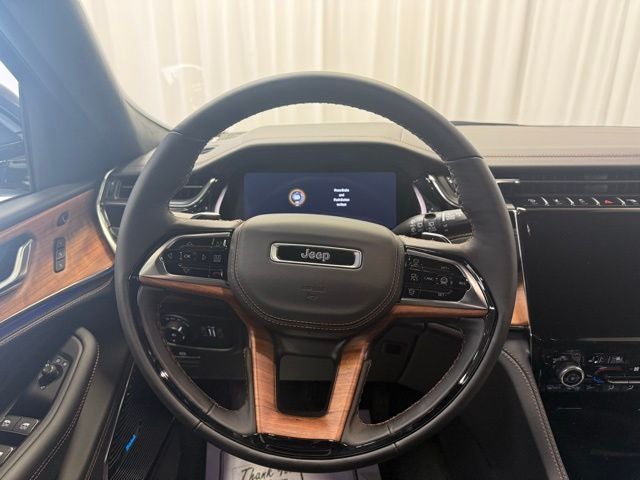 2025 Jeep Grand Cherokee Summit