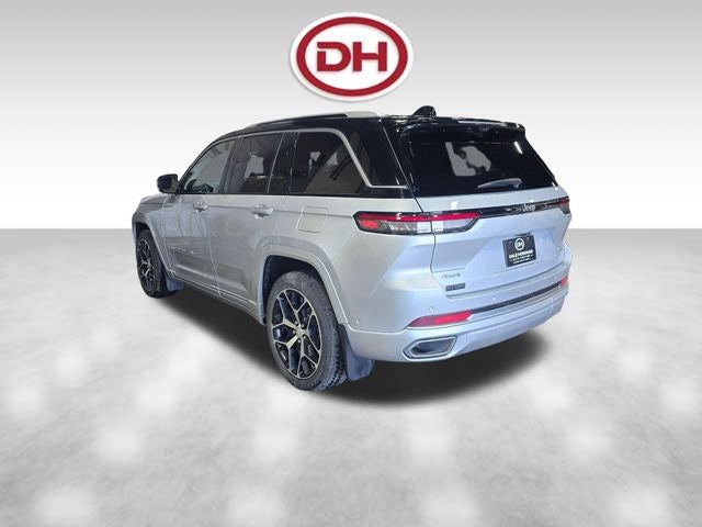 2022 Jeep Grand Cherokee Summit Reserve
