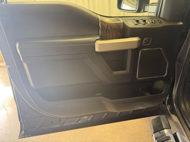 2017 Ford F-250SD Lariat
