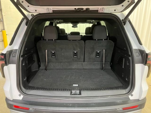 2025 Chevrolet Traverse LT 2LT