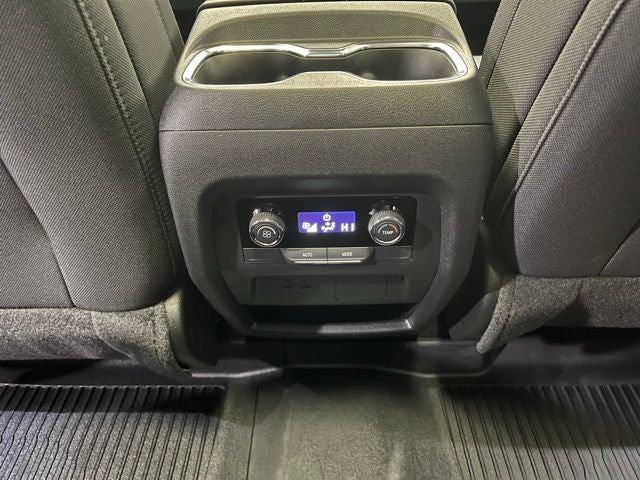 2025 Chevrolet Traverse LT 2LT