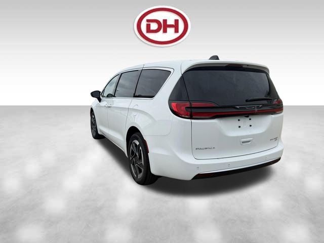2027 Chrysler Pacifica Limited