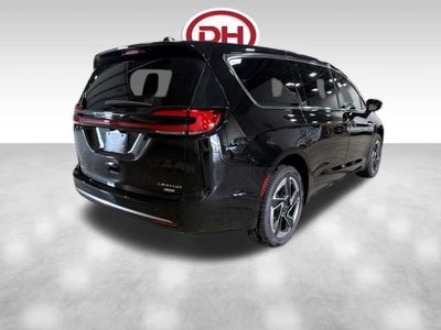 2027 Chrysler Pacifica Limited