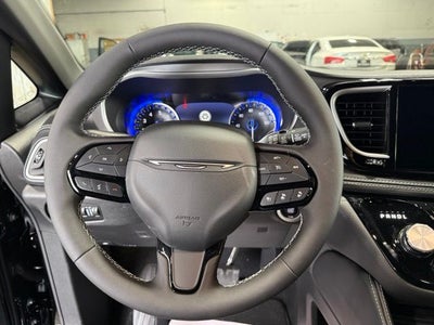 2027 Chrysler Pacifica Limited