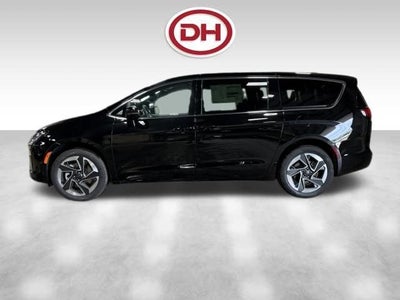 2027 Chrysler Pacifica Limited