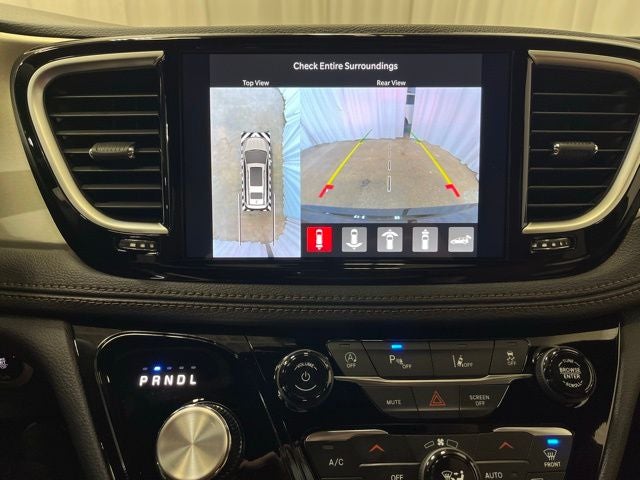 2026 Chrysler Pacifica Pinnacle